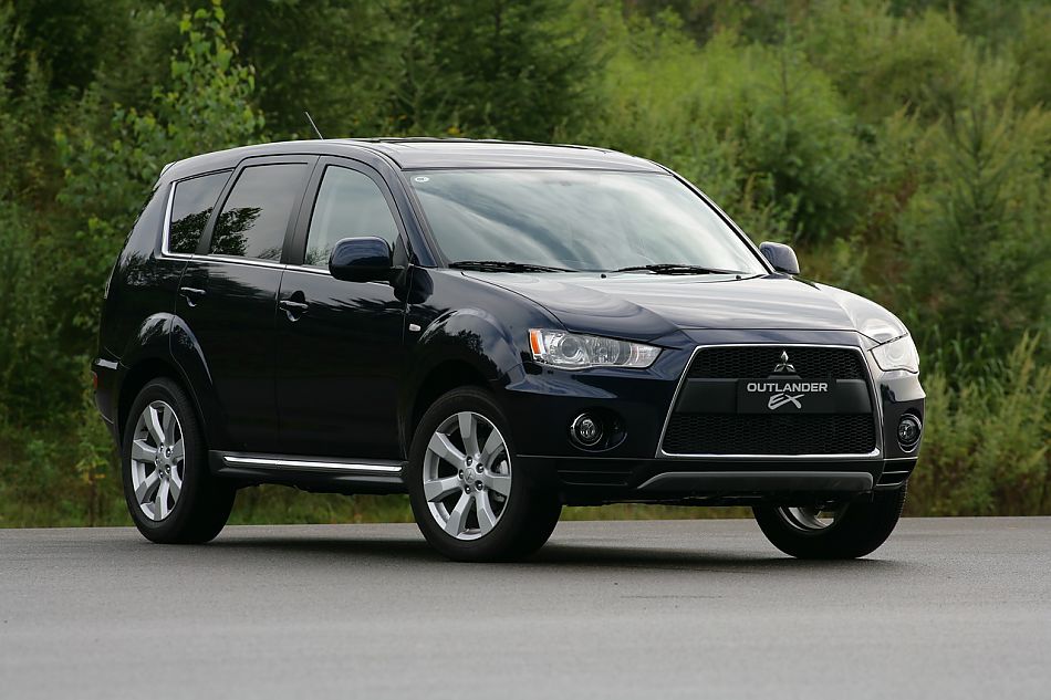 2010款三菱欧蓝德外观资料图