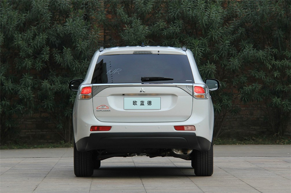 2013款 2.4L CVT 四驱 豪华导航版 7座 外观