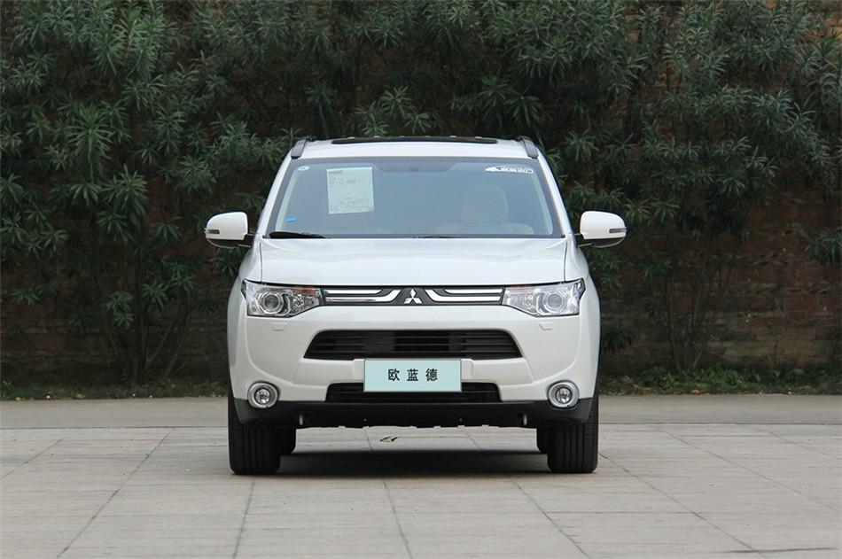 2013款 2.4L CVT 四驱 豪华导航版 7座 外观