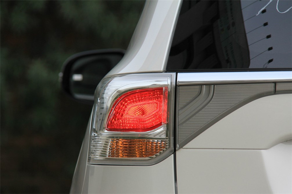 2013款 2.4L CVT 四驱 豪华导航版 7座 其他