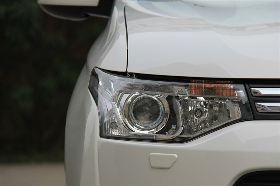 2013款 2.4L CVT 四驱 豪华导航版 7座 其他