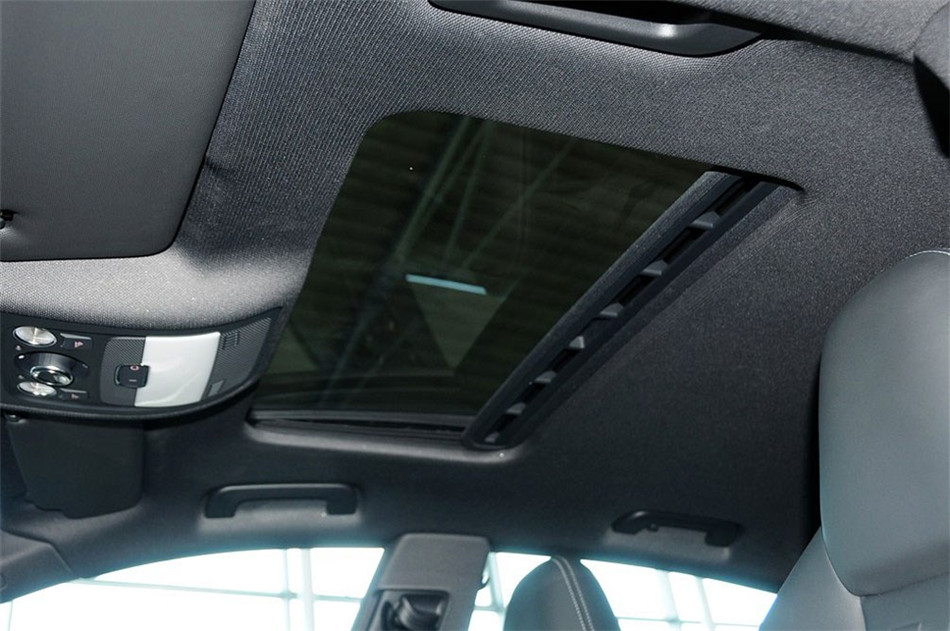 2012款 3.0T 双离合 Sportback 座椅空间