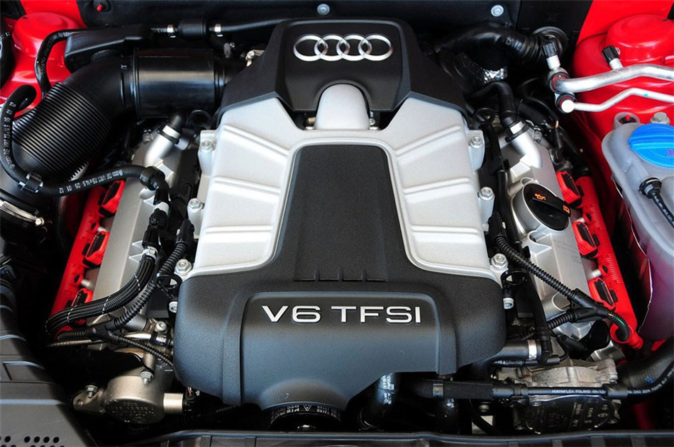 2012款 3.0T 双离合 Sportback 引擎底盘