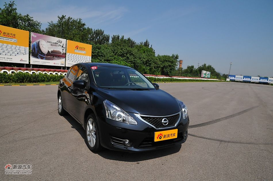 2011款骐达GTS外观