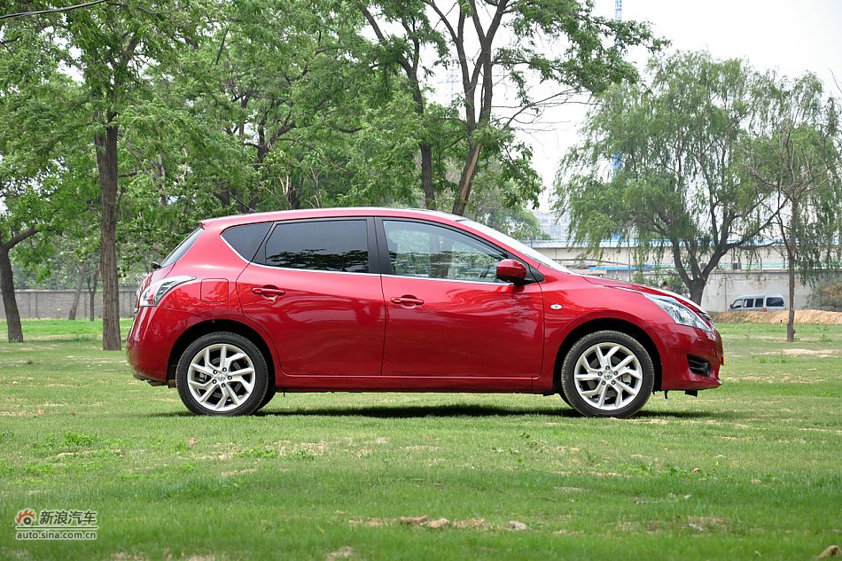 2011款骐达1.6T高清到店实拍