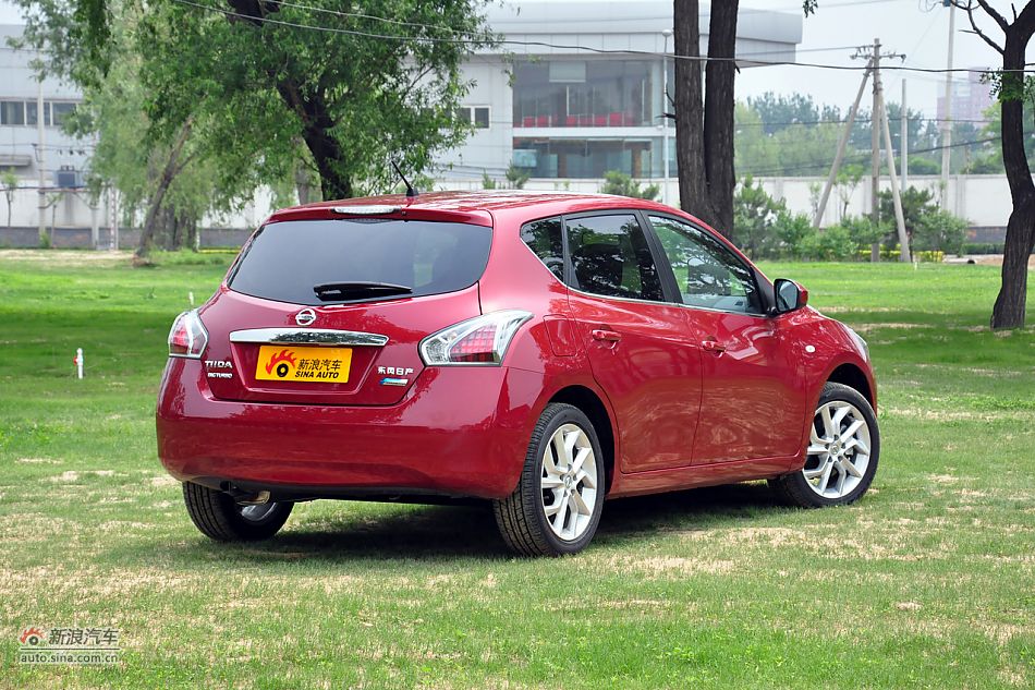 2011款骐达1.6T高清到店实拍