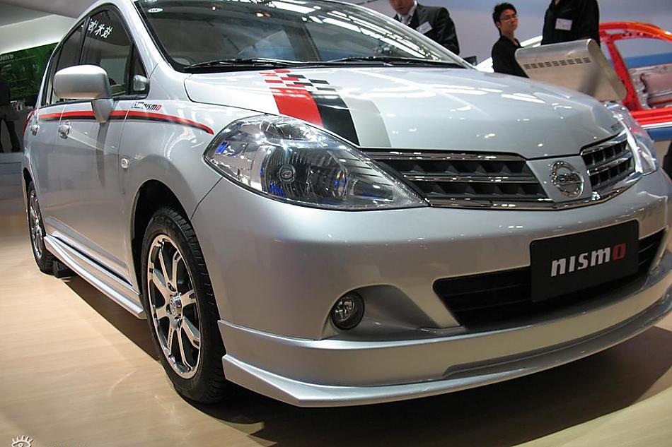 东风日产TIIDA NISMO运动版车展实拍图