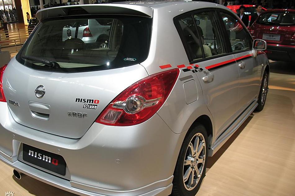 东风日产TIIDA NISMO运动版车展实拍图