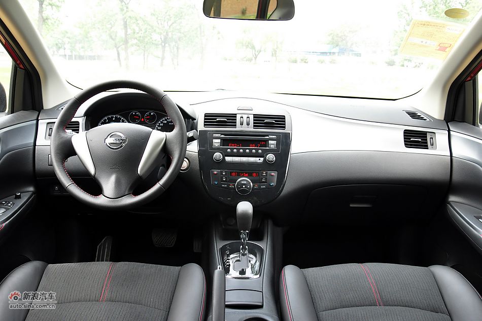 2011款骐达1.6T高清到店实拍