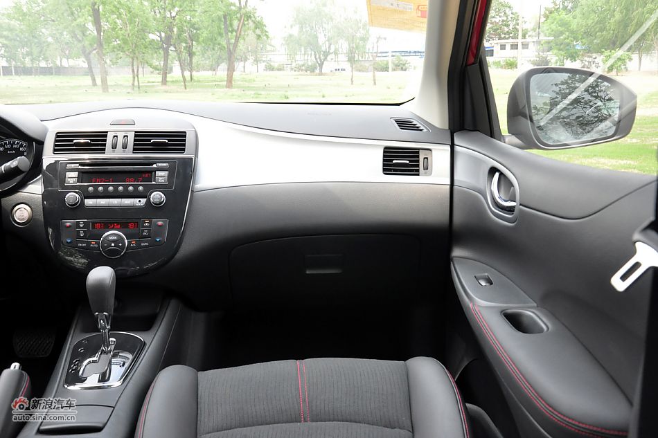 2011款骐达1.6T高清到店实拍