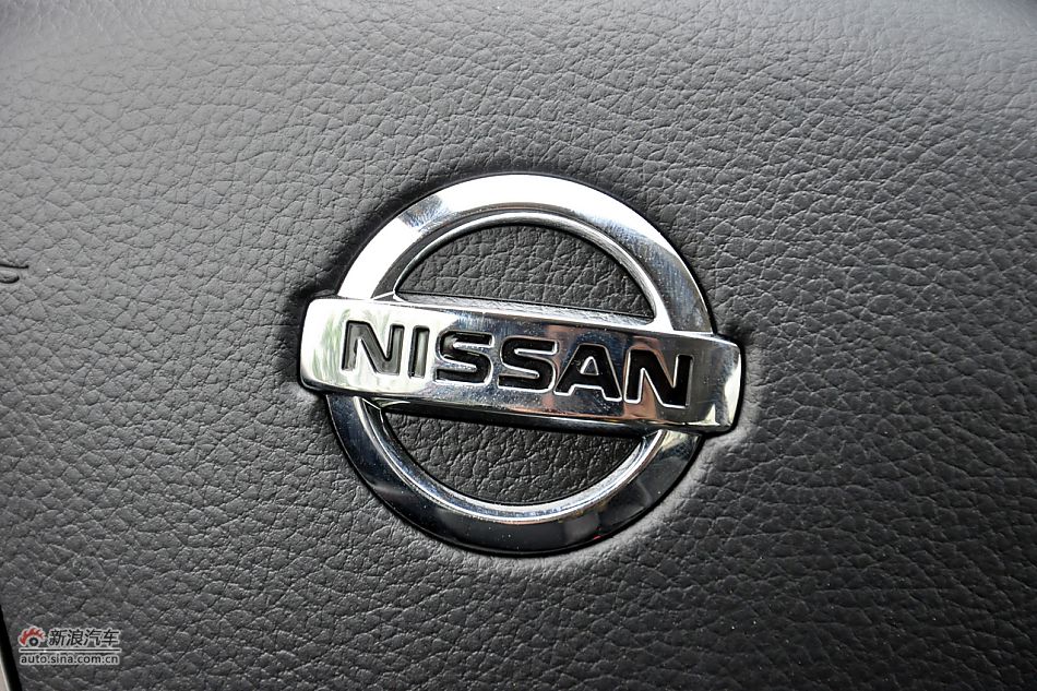 2011款骐达1.6T高清到店实拍