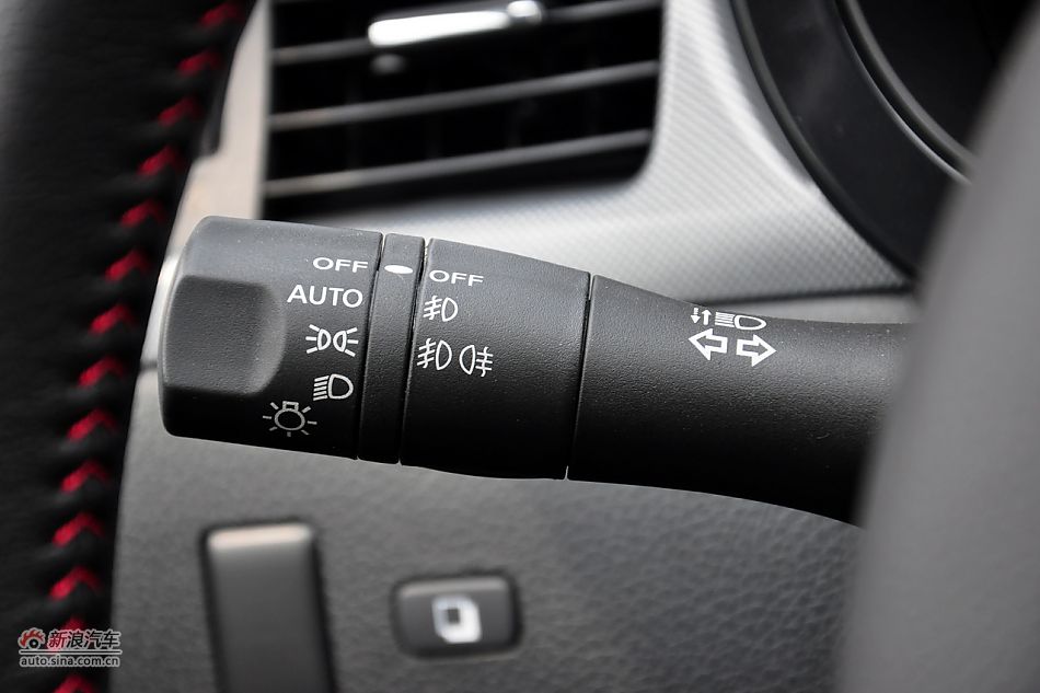 2011款骐达1.6T高清到店实拍