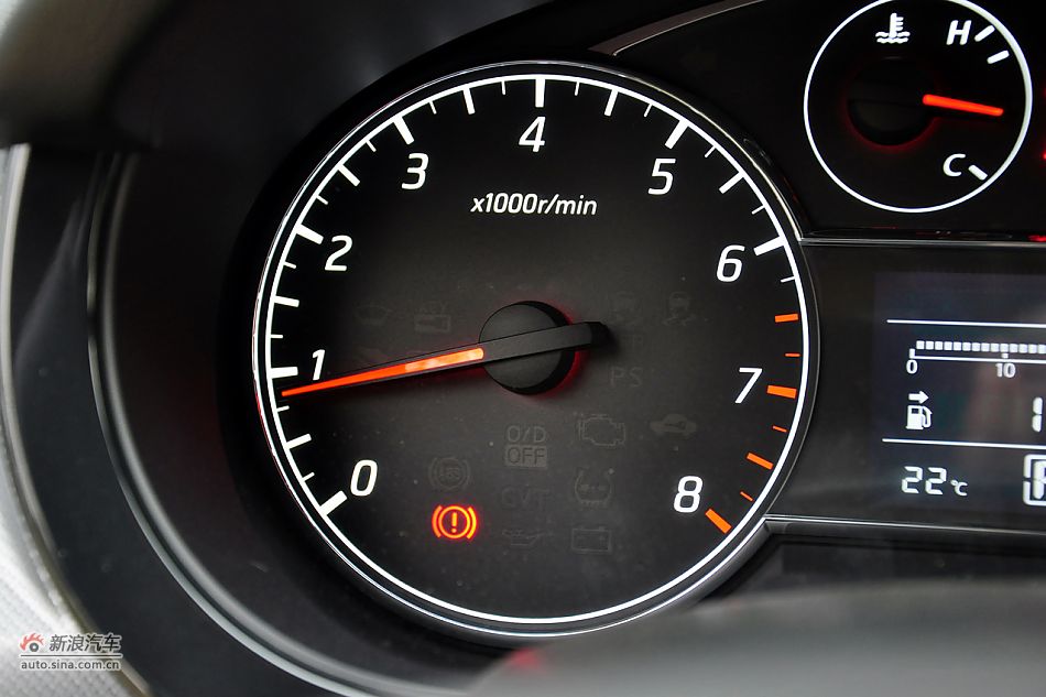 2011款骐达1.6T高清到店实拍