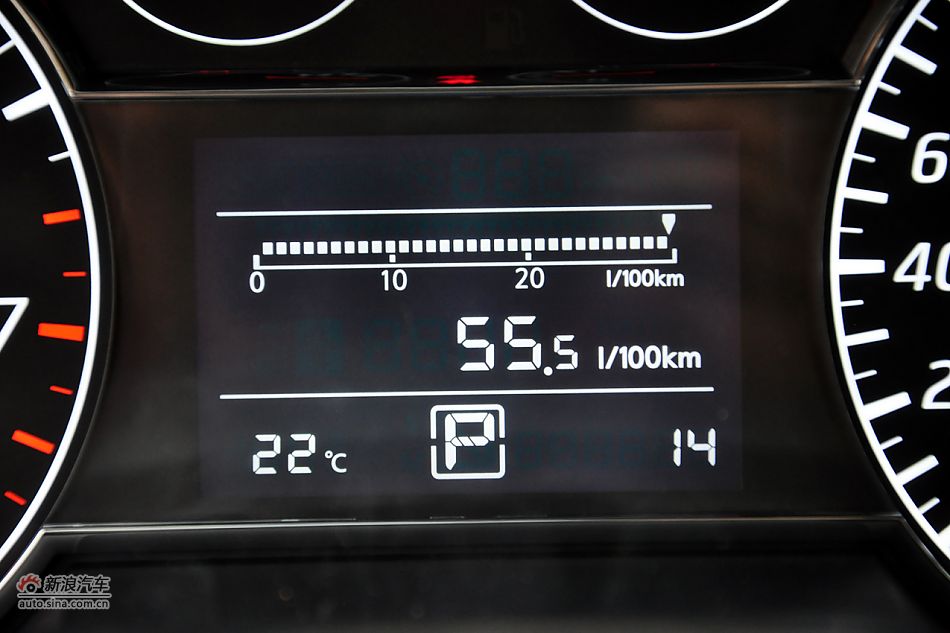 2011款骐达1.6T高清到店实拍