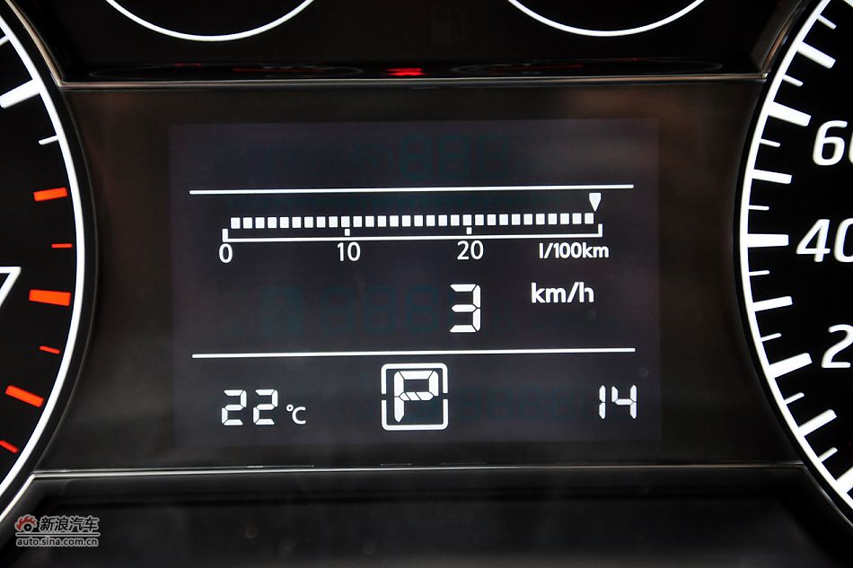 2011款骐达1.6T高清到店实拍