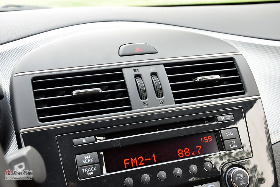 2011款骐达1.6T高清到店实拍