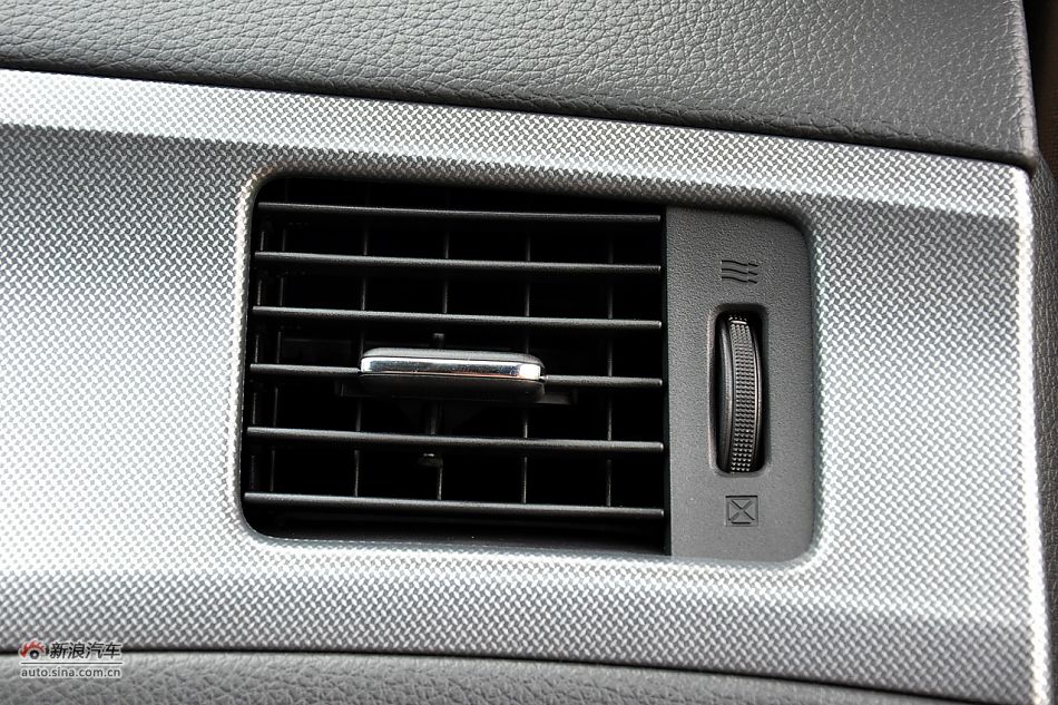 2011款骐达1.6T高清到店实拍