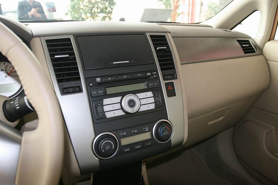 骐达内饰实拍图片