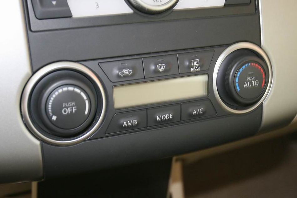 骐达内饰实拍图片