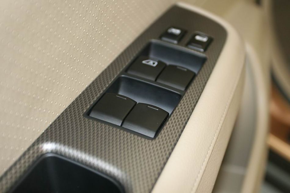 骐达内饰实拍图片