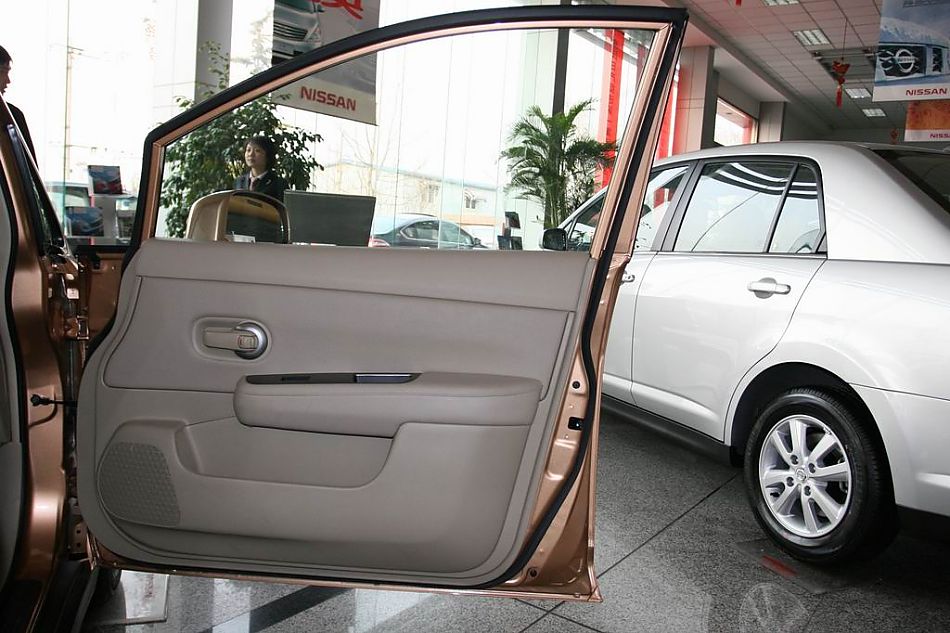 骐达内饰实拍图片