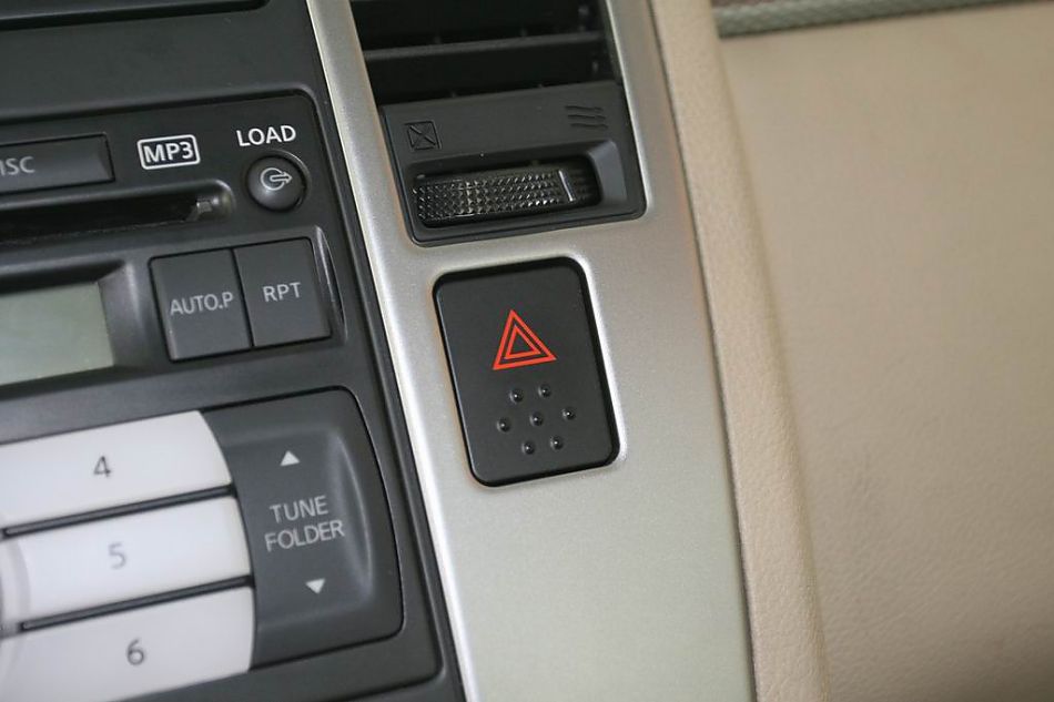 骐达内饰实拍图片