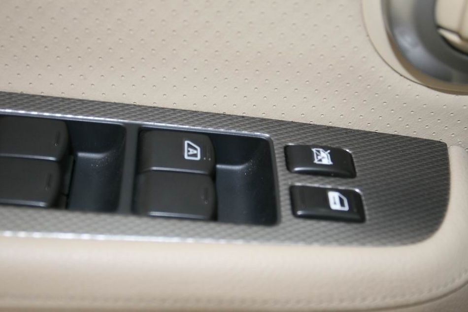 骐达内饰实拍图片