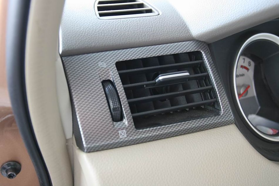 骐达内饰实拍图片