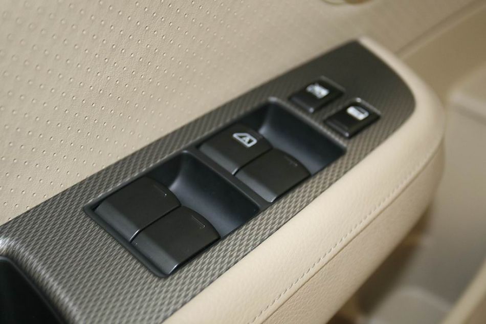 骐达内饰实拍图片