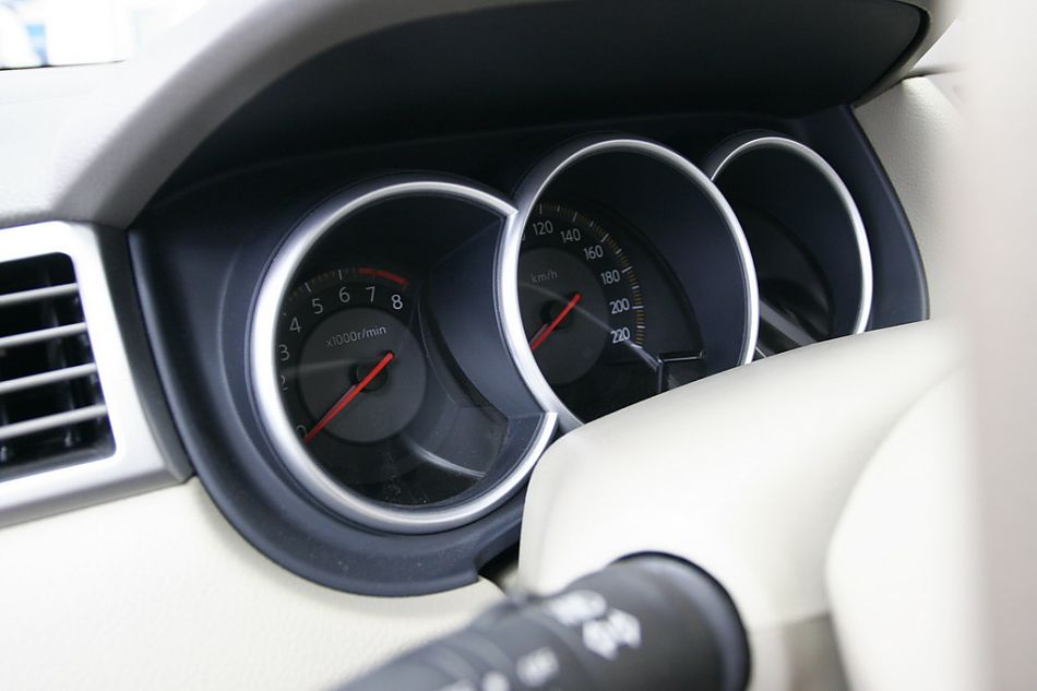 东风日产骐达仪表盘