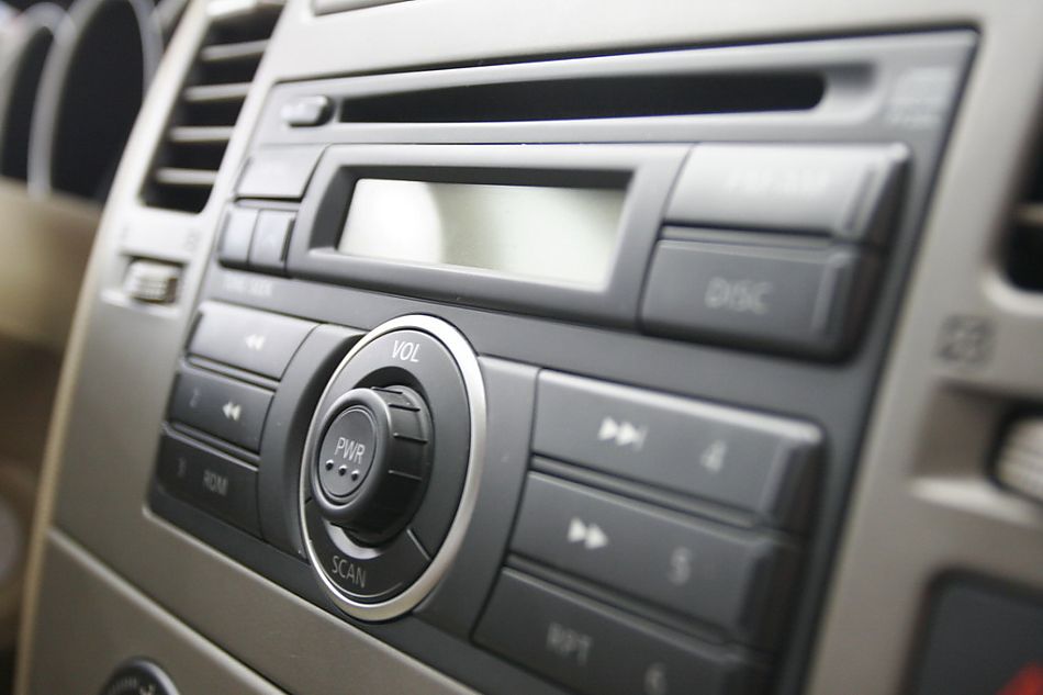 东风日产骐达播放器