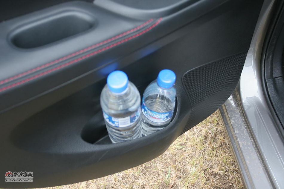 新骐达GTS座椅和空间