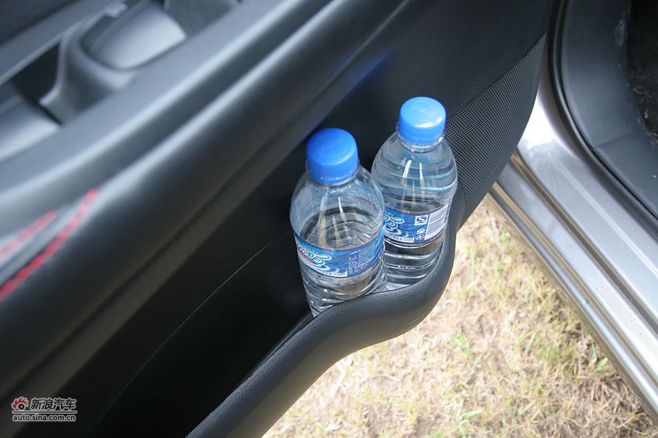 新骐达GTS座椅和空间