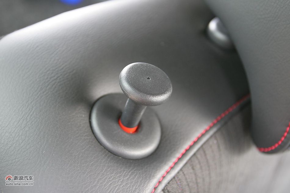 新骐达GTS座椅和空间