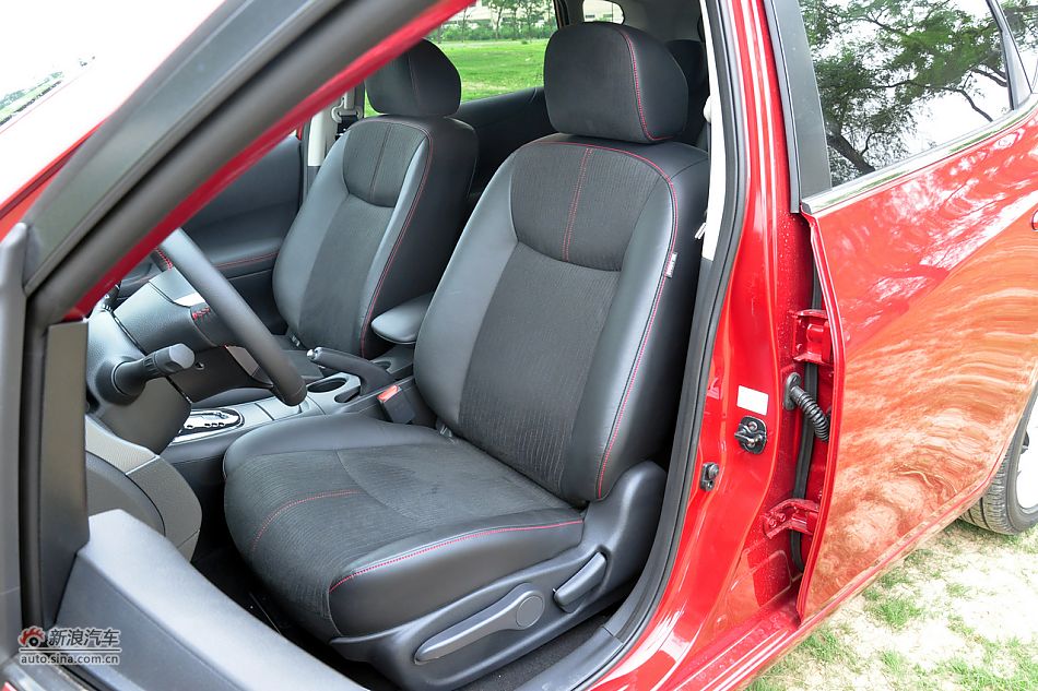 2011款骐达1.6T高清到店实拍