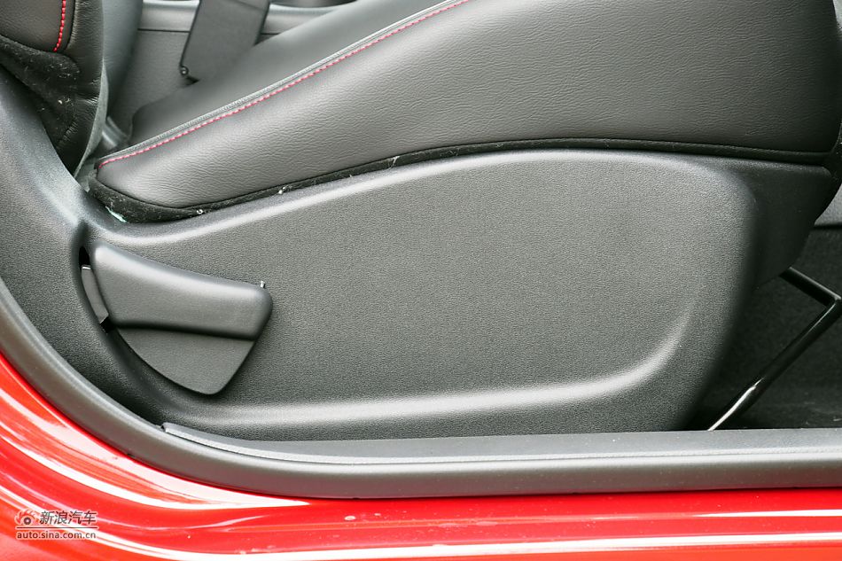 2011款骐达1.6T高清到店实拍