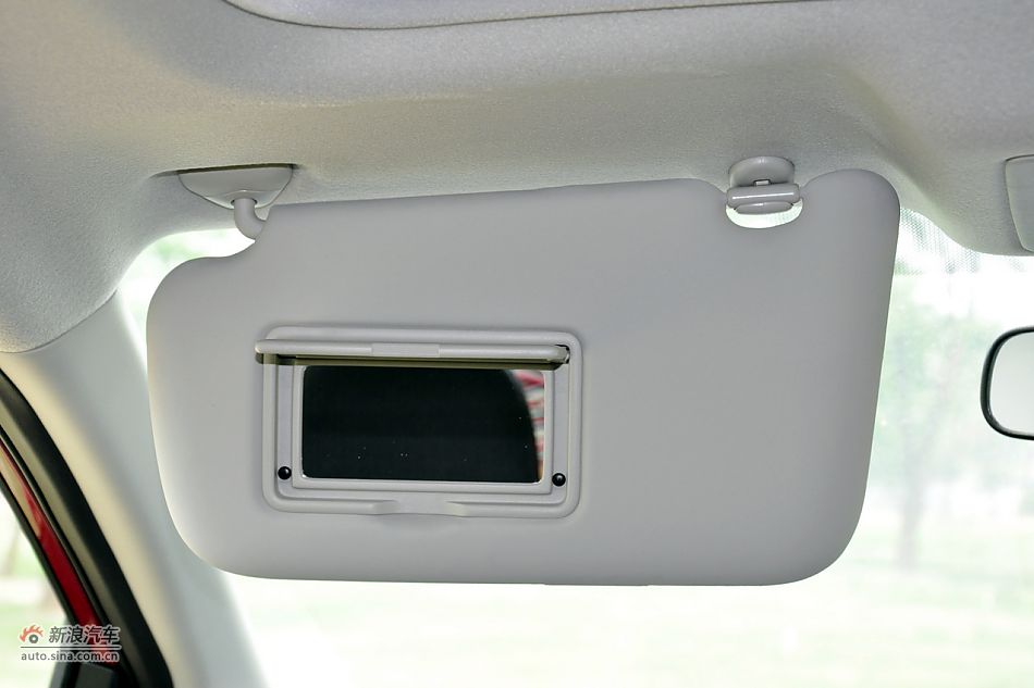 2011款骐达1.6T高清到店实拍