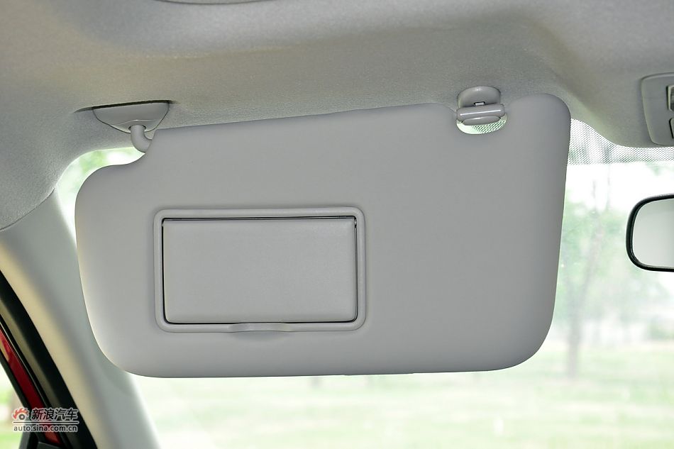 2011款骐达1.6T高清到店实拍