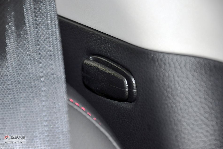 2011款骐达1.6T高清到店实拍