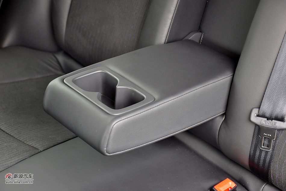 2011款骐达1.6T高清到店实拍