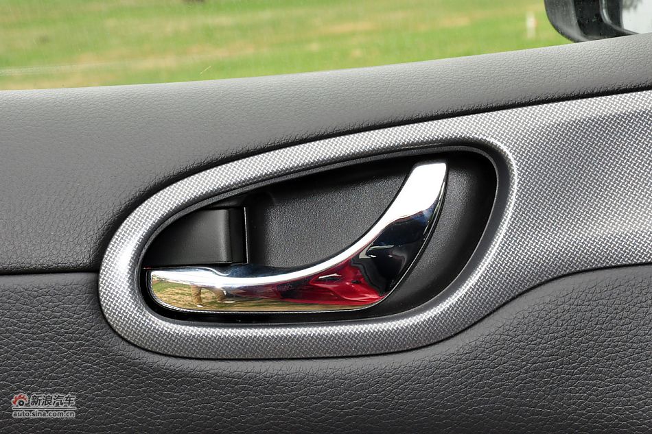 2011款骐达1.6T高清到店实拍