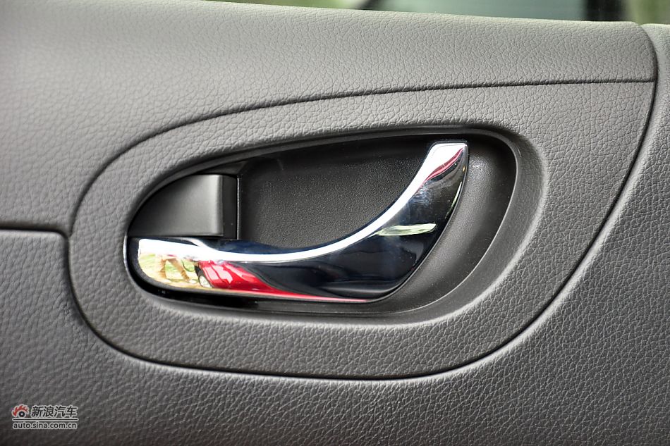 2011款骐达1.6T高清到店实拍