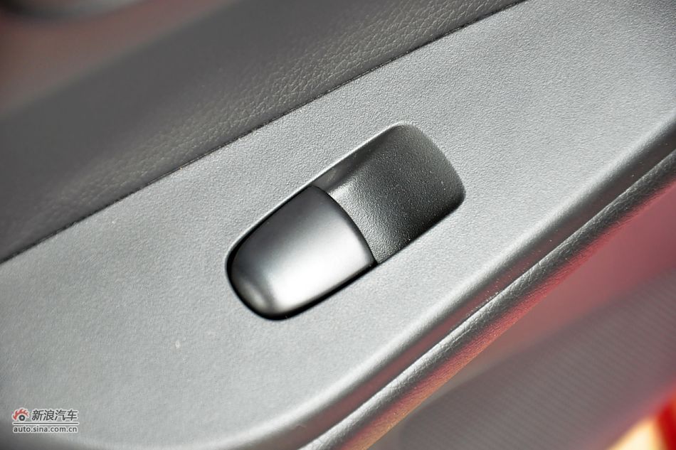 2011款骐达1.6T高清到店实拍