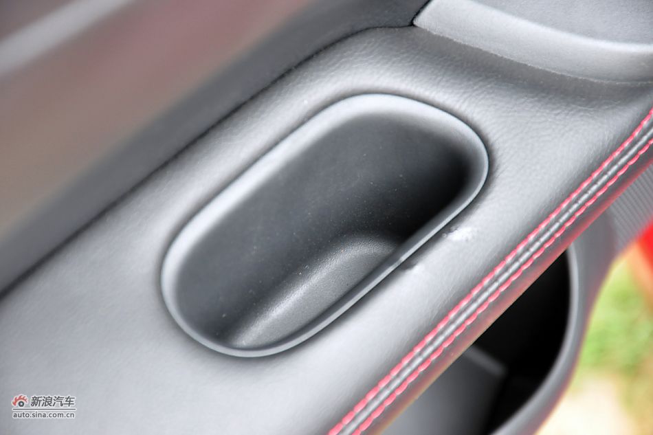 2011款骐达1.6T高清到店实拍