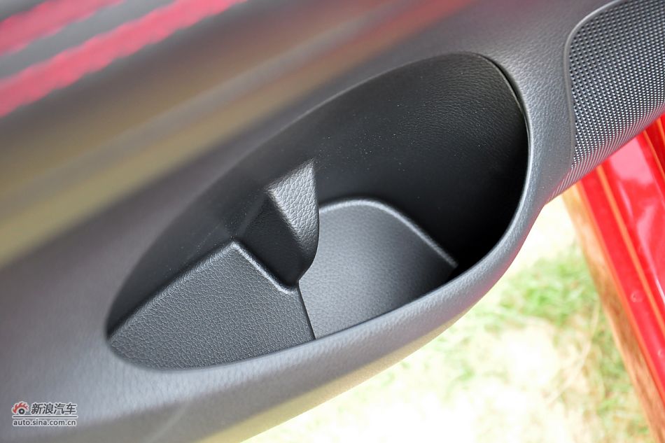 2011款骐达1.6T高清到店实拍