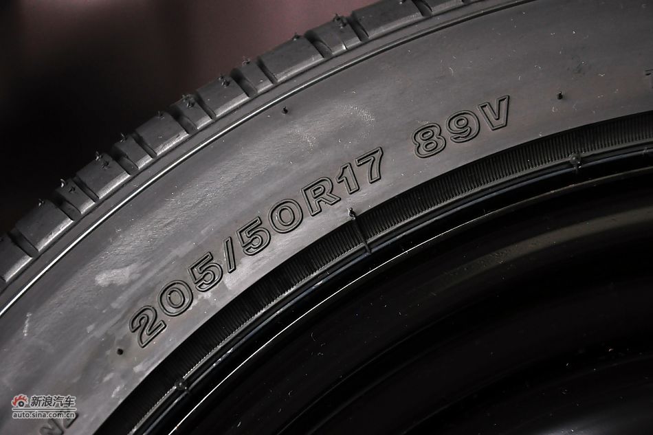 2011款骐达1.6T高清到店实拍