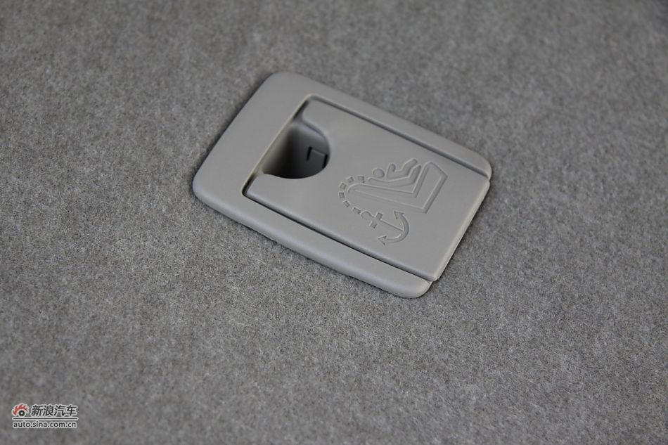 2011款骐达座椅空间