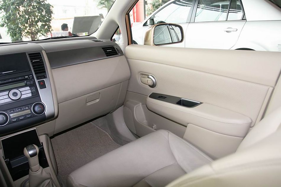 骐达内饰实拍图片