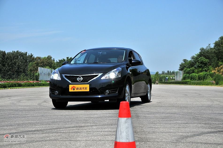 2011款骐达GTS试车动态