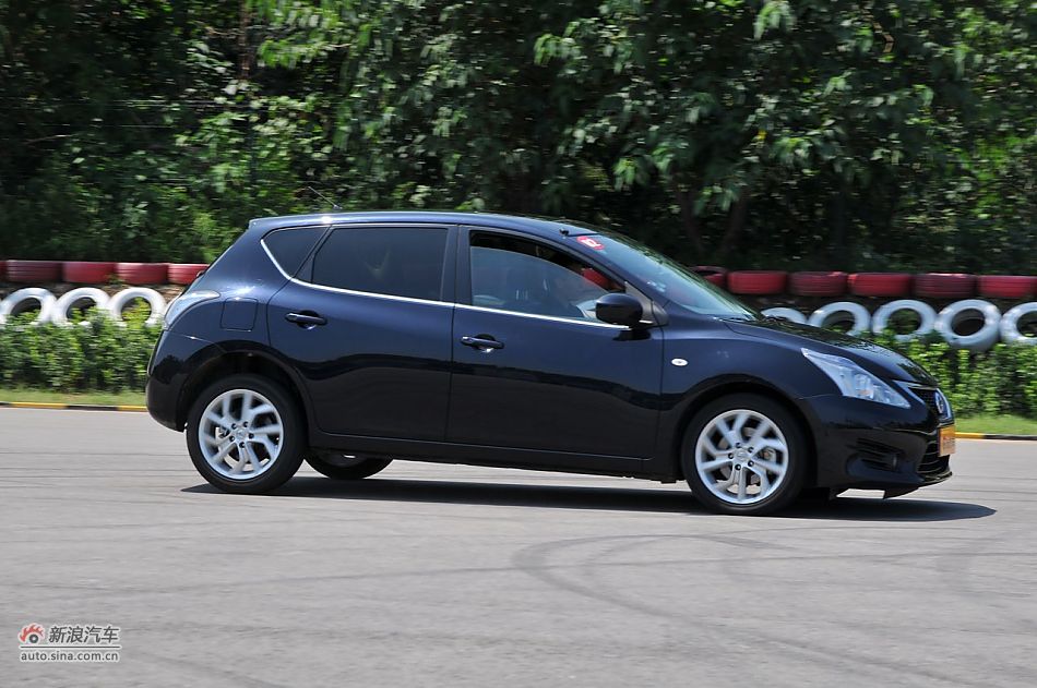 2011款骐达GTS试车动态